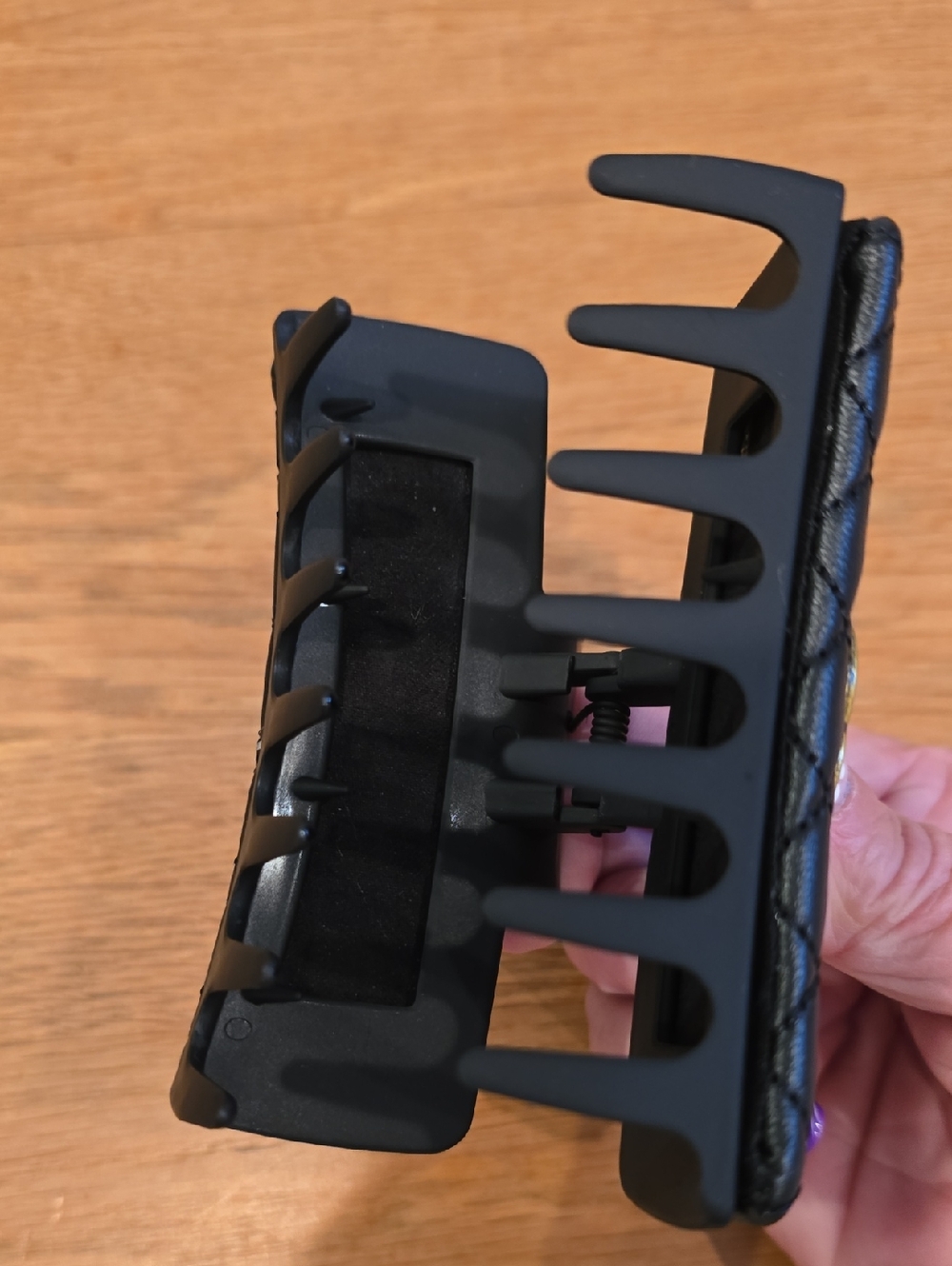 CC Quilted Hair Claw Clip - Picture 4 of 6